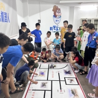 坚果科学实验室-机器人培训：培养孩子的创造力与逻辑思维!